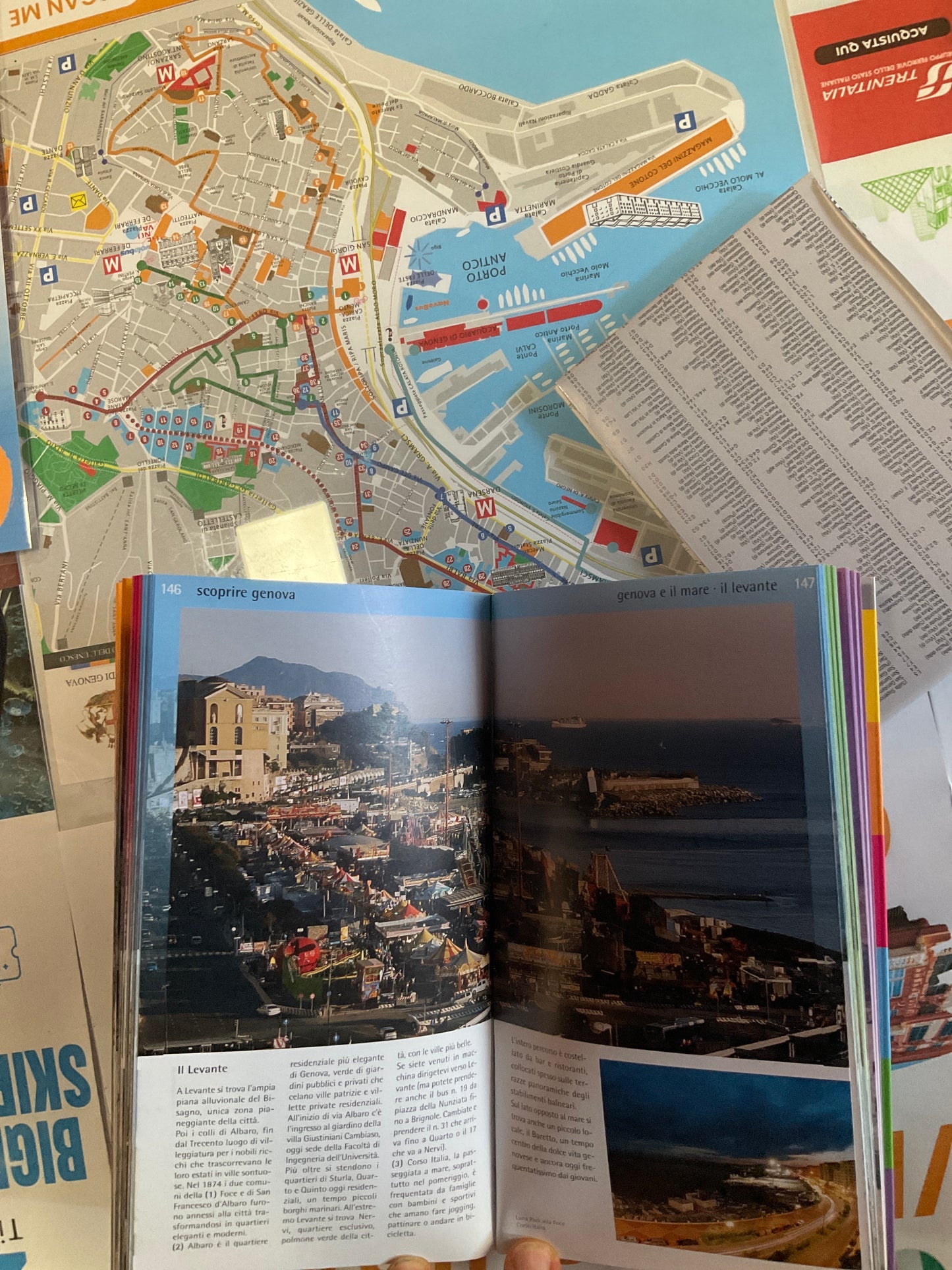 Guida turistica Ufficiale + mappa di Genova